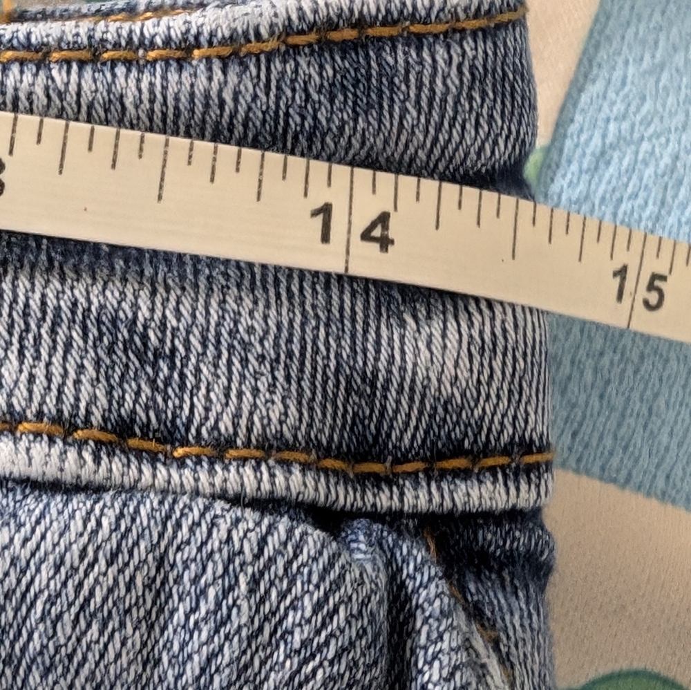 KanCan distressed ripped jeans 7 - Picture 7 of 9